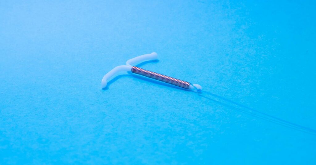 Enceinte avec un stérilet (DIU) : peut-on tomber enceinte malgré le DIU ?