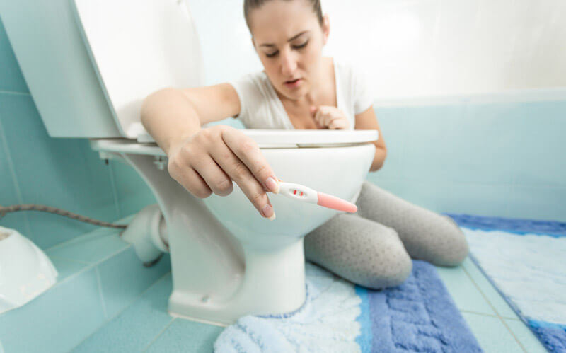 Premiers signes de grossesse : quels symptômes reconnaître avant le test ?